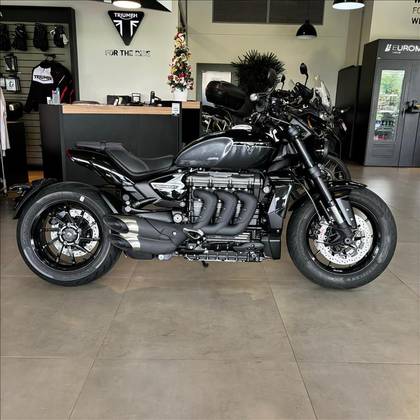 TRIUMPH ROCKET III STORM R 